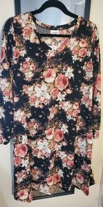 Medium Emily lularoe